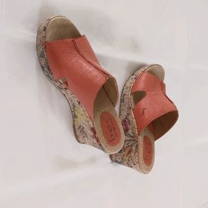 Authentic b.o.c. leather wedge sandals